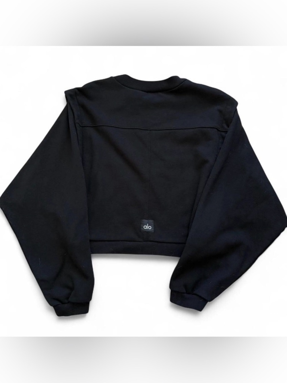 Alo fleece long sleeve black sweater. Slightly cropped. Size M.